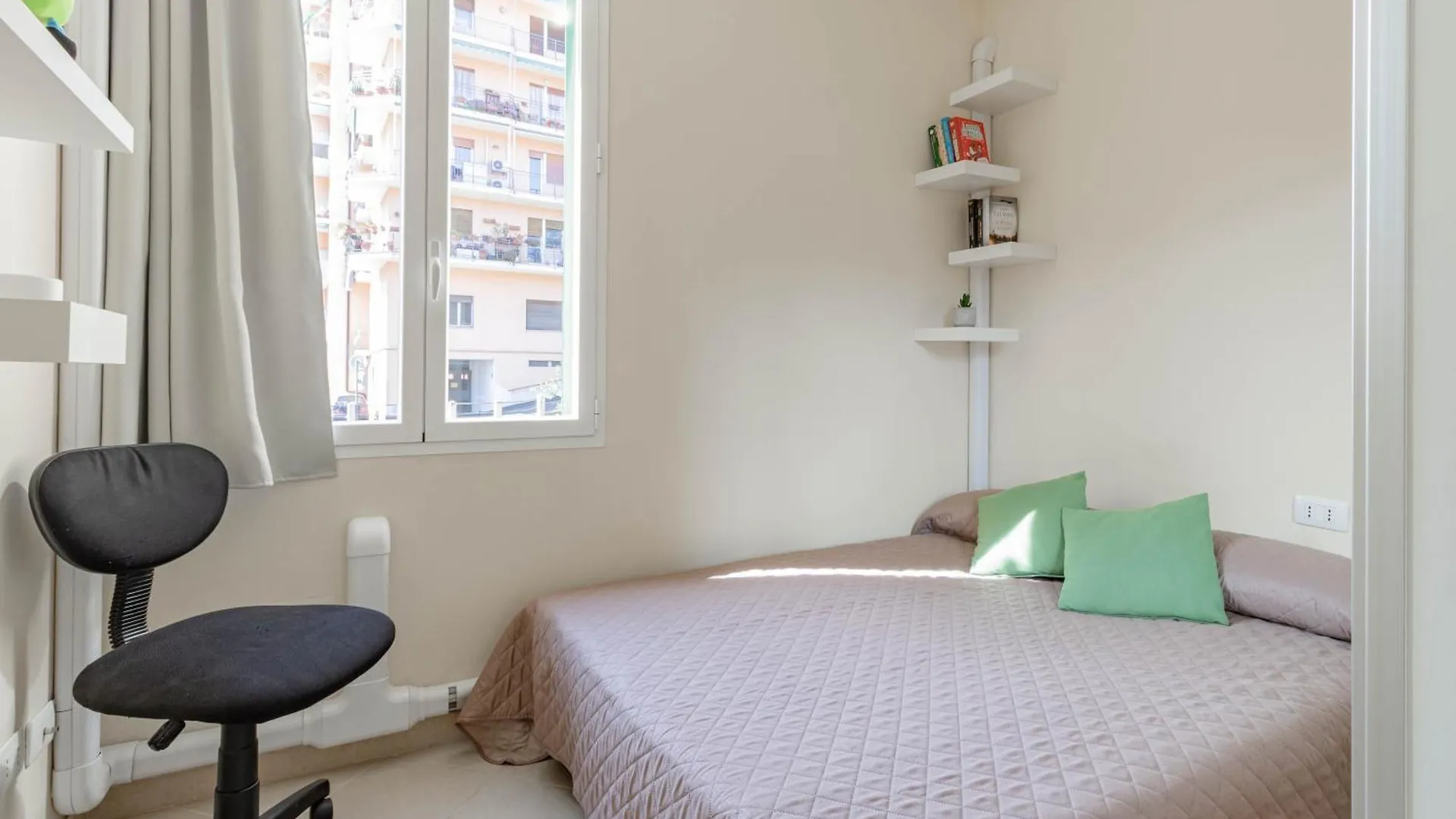 H11 Casa Zefiro Sanremo - Centro - Parcheggio Apartment 0*,  Italy